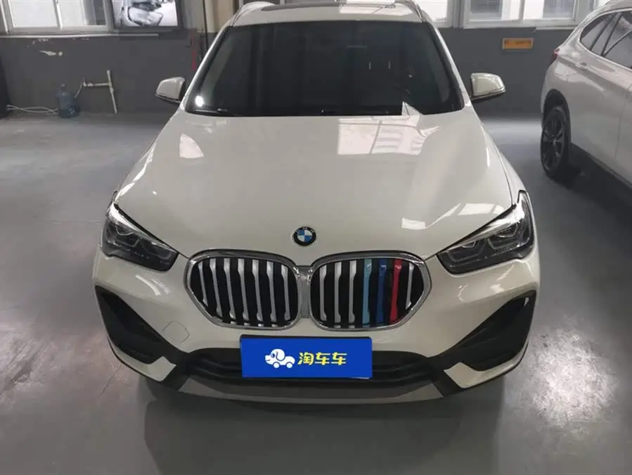 بي إم دبليو X1 2020 sDrive20Li الطراز الأنيق