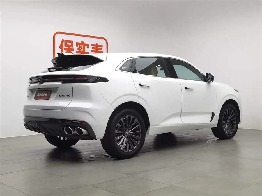 تشانجان UNI-K 2021 2.0T المتميز