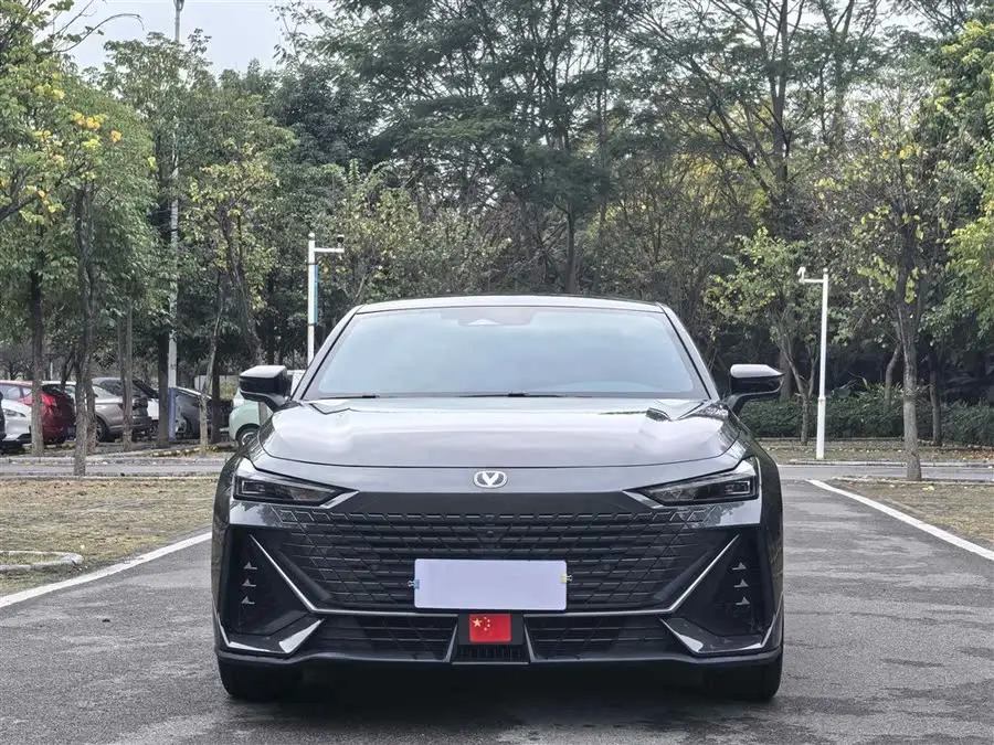 Changan UNI-V 2023 1.5T Premium