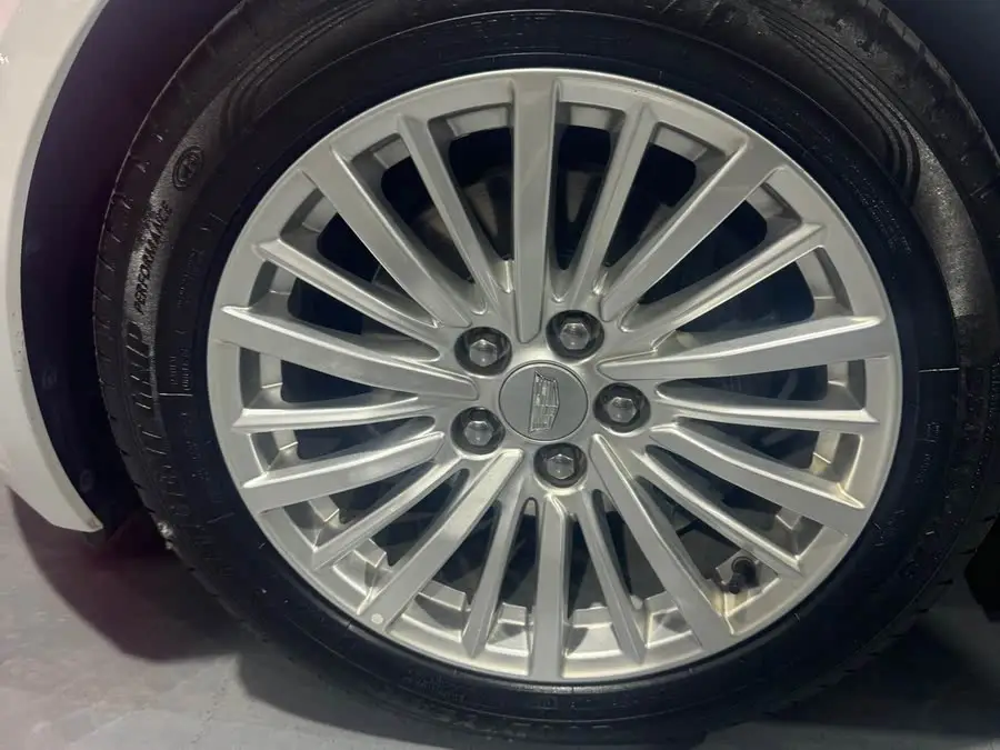 كاديلاك CT6 2022 28T الفاخرة