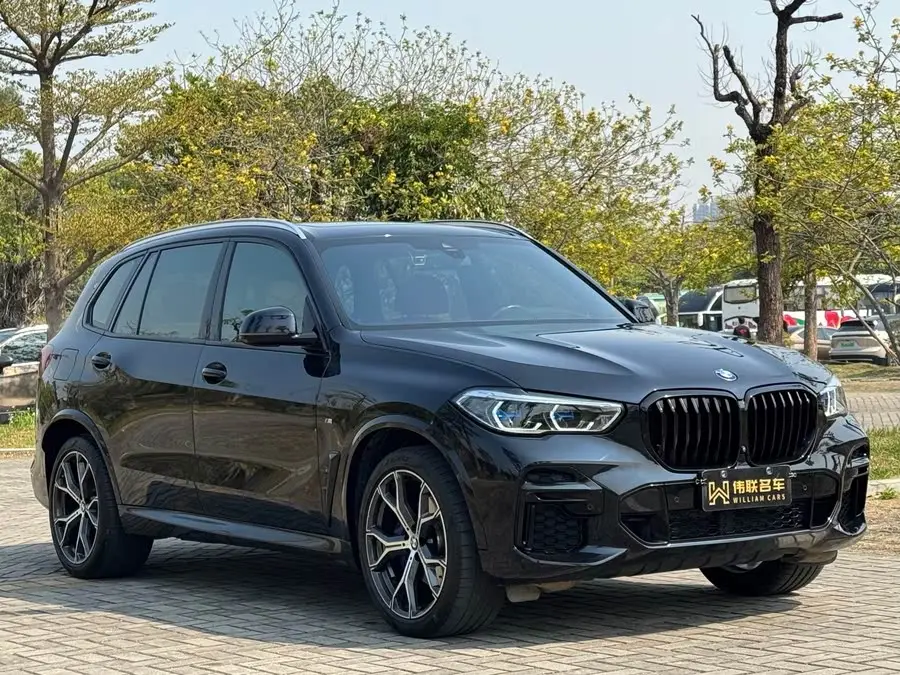 بي إم دبليو X5 2022 xDrive 40Li حزمة M الرياضية