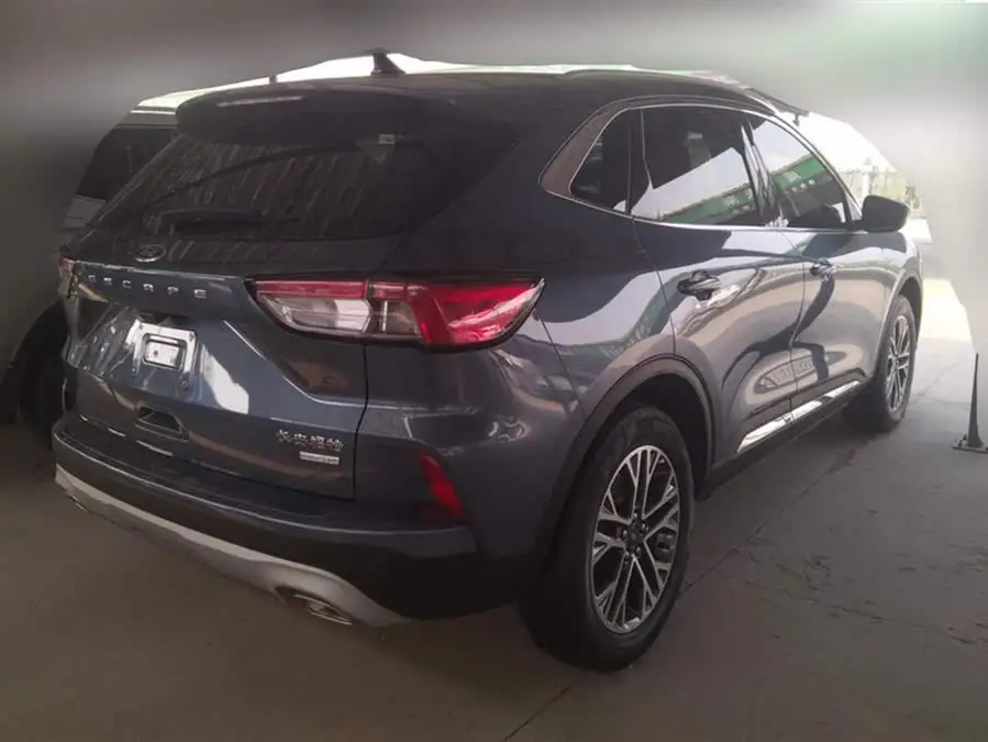 فورد إيسكايب 2020 إيكوبوست 245 دفع أمامي تيتانيوم