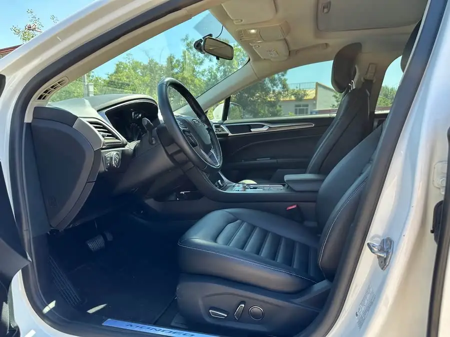 2020 Ford Mondeo EcoBoost 200 Luxury