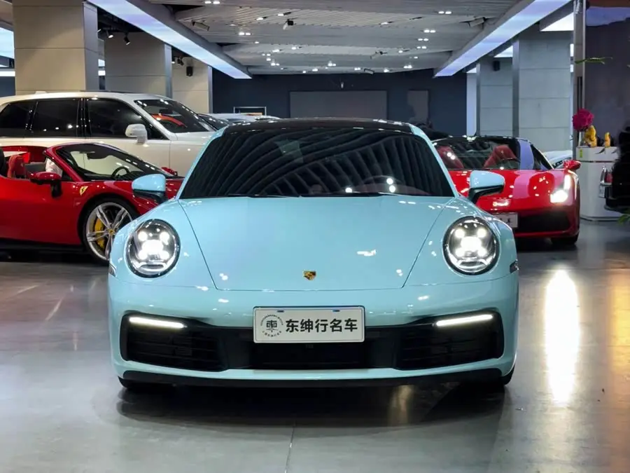 بورش 911 2023 كاريرا 3.0T