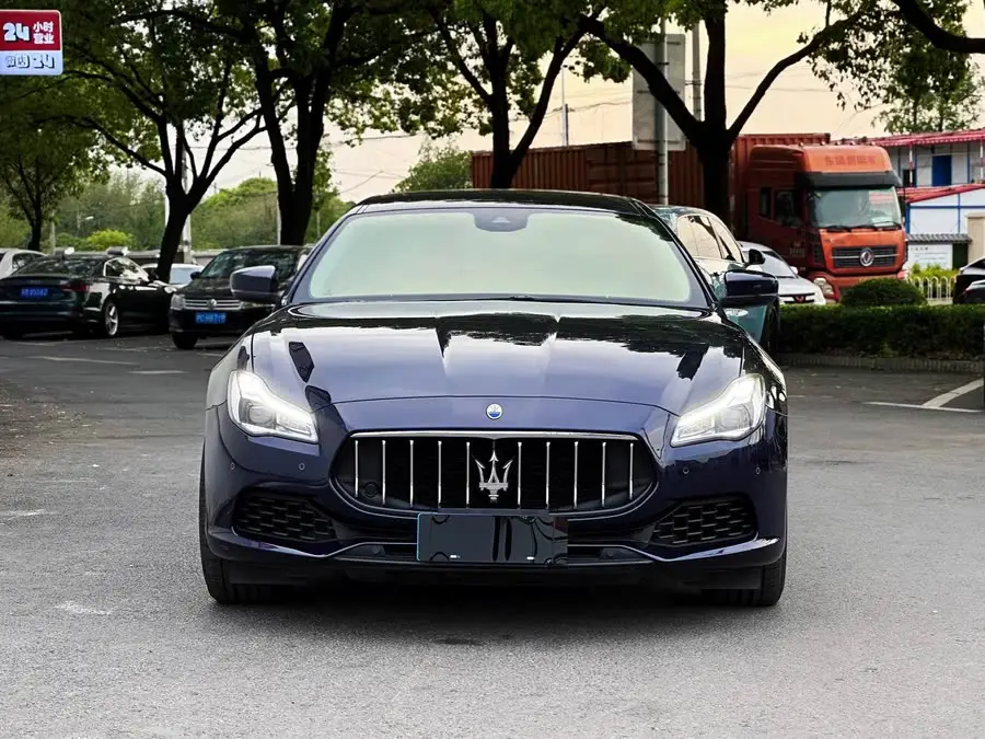 الرئيس 2018 طراز 3.0T النسخة القياسية