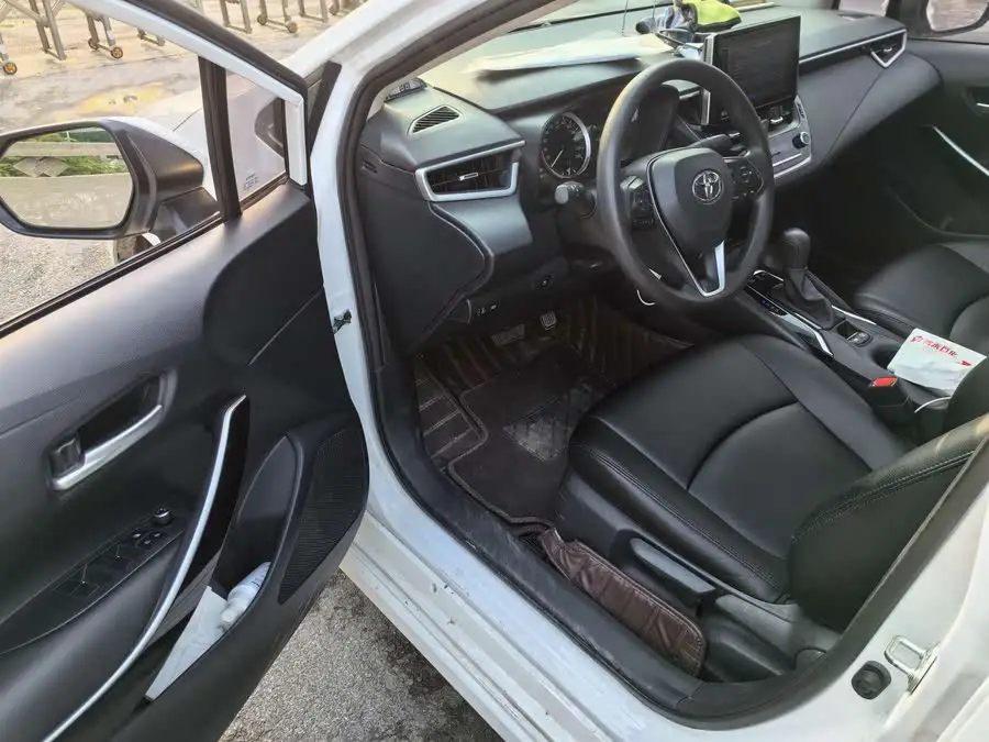 كورولا 2023 1.8 لتر هجينة كهربائية ذكية إصدار رائد