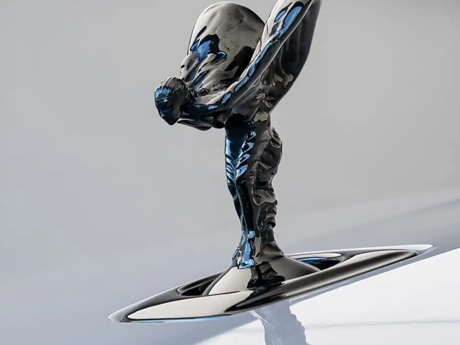 غوست 2022 6.7T بلاك بادج