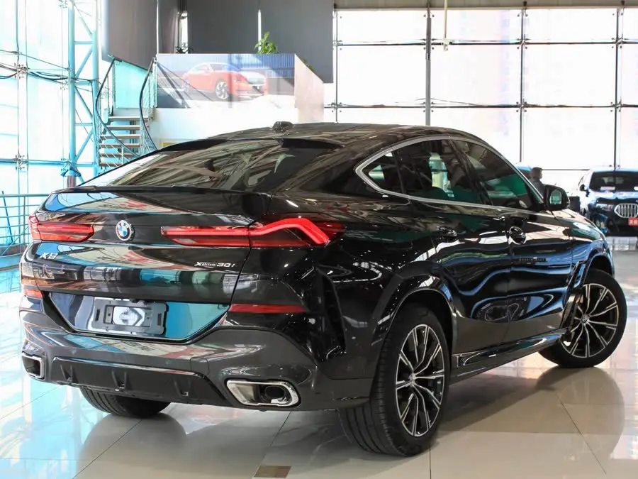 بي إم دبليو X6 2023 xDrive30i حزمة M الرياضية