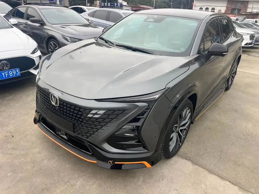 تشانجان UNI-T 2022 1.5T النسخة الرياضية المتميزة