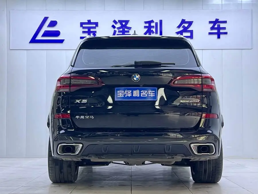 بي إم دبليو X5 2022 طراز محدث xDrive 30Li حزمة رياضية M