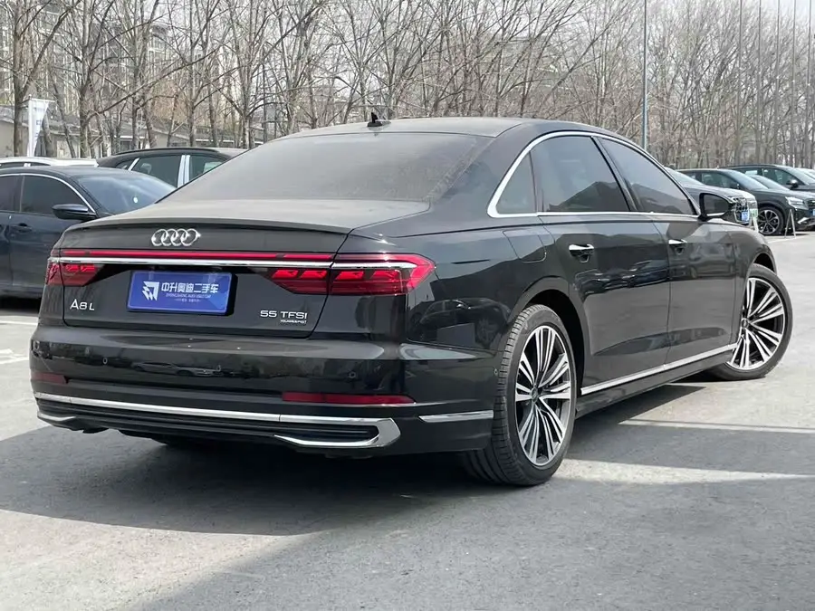 أودي A8 طراز 2023 A8L 55 TFSI quattro الرائد