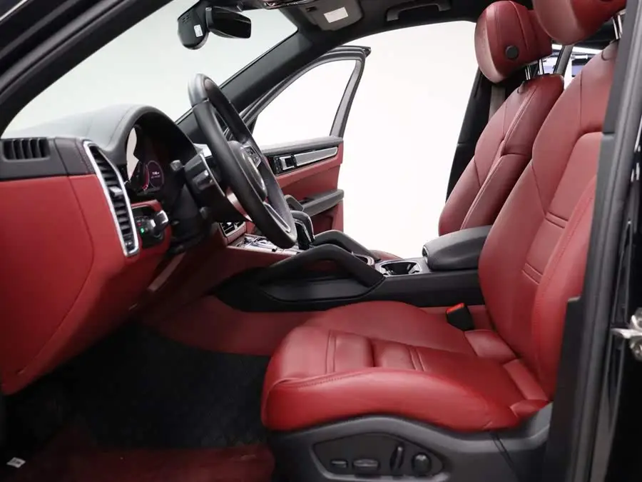 2022 Porsche Cayenne 3.0T Platinum Edition