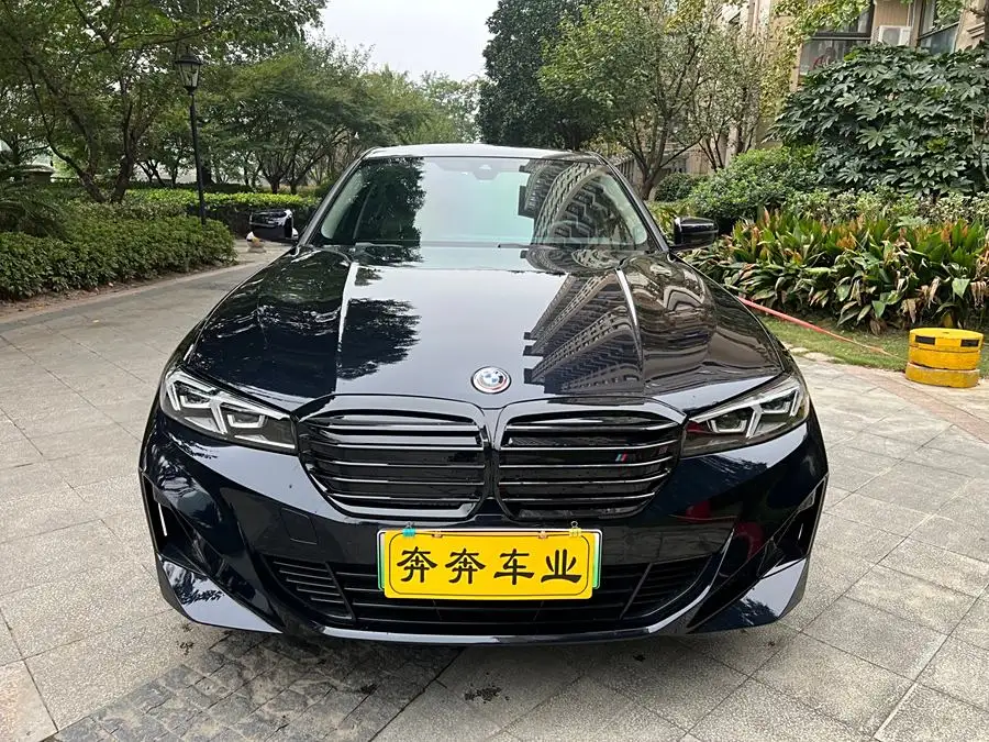 بي إم دبليو i3 2024 eDrive 35 L