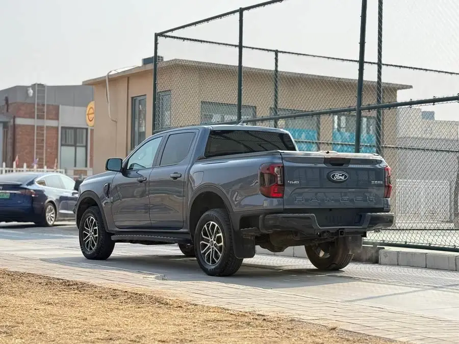 رانجر 2023 طراز إصدار المسار 4WD أوتوماتيكي بنزين