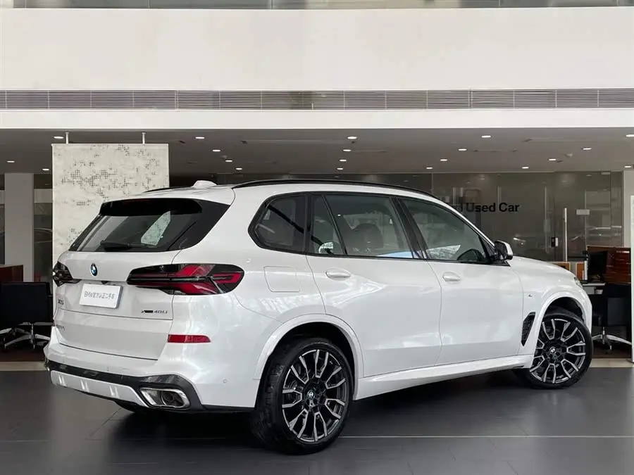 BMW X5 2023 xDrive 40Li M Sport Night Package