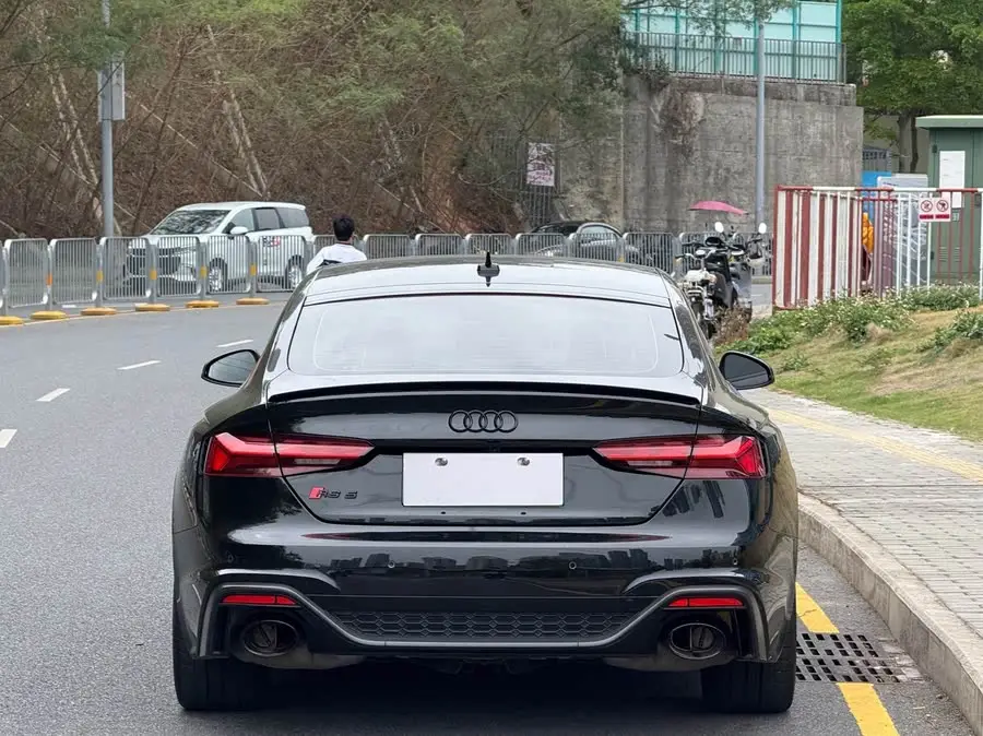 Audi RS 5 2023 Model RS 5 2.9T Sportback Dark Gold Edition