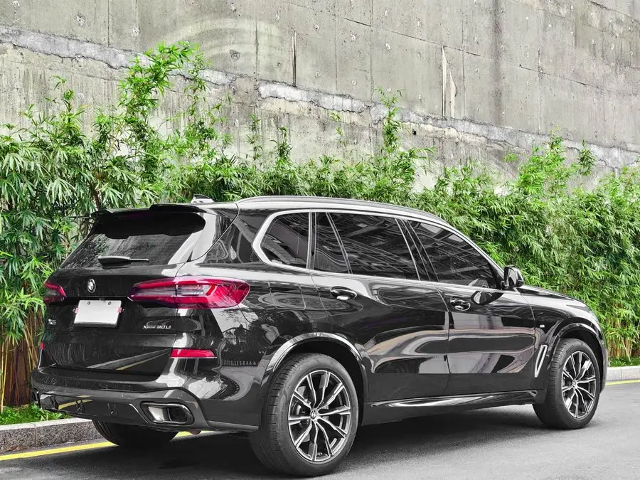 بي إم دبليو X5 2022 تعديل xDrive 30Li باقة M الرياضية الفاخرة