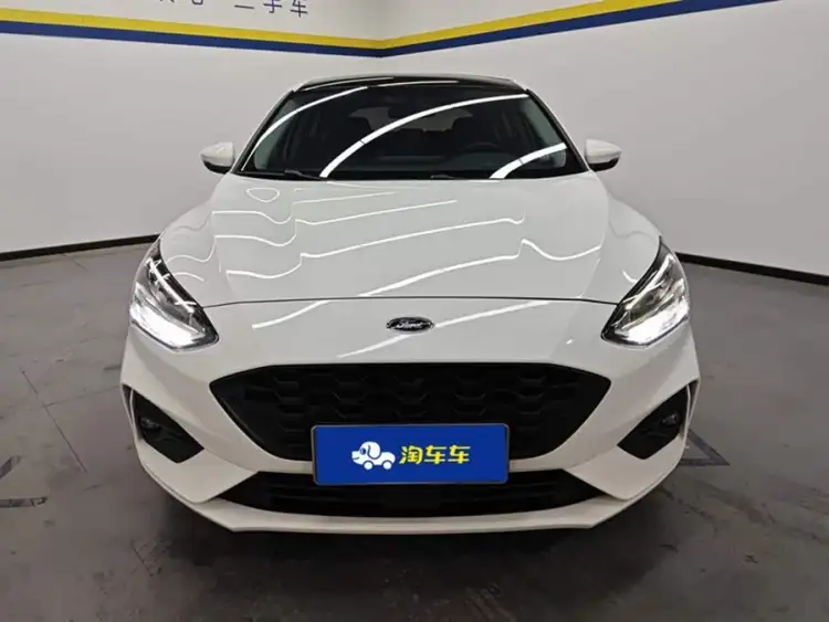 2021 Ford Focus Hatchback EcoBoost 180 Automatic Trend
