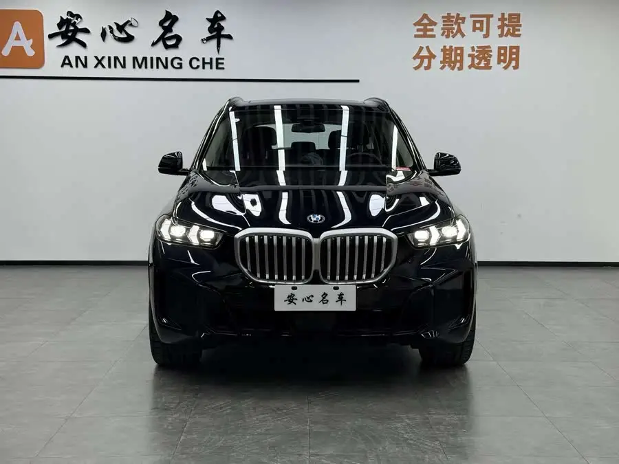 بي إم دبليو X5 2023 xDrive 30Li حزمة رياضية M ليلية