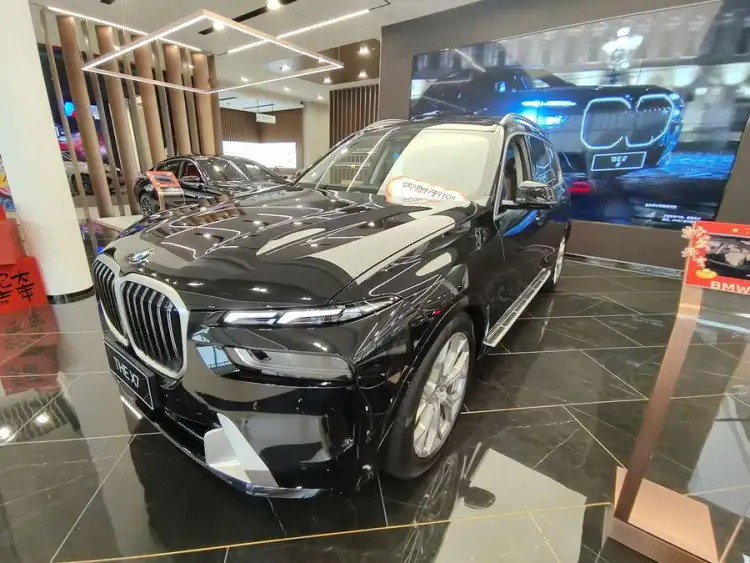 BMW X7 2024 xDrive40i Luxury Package