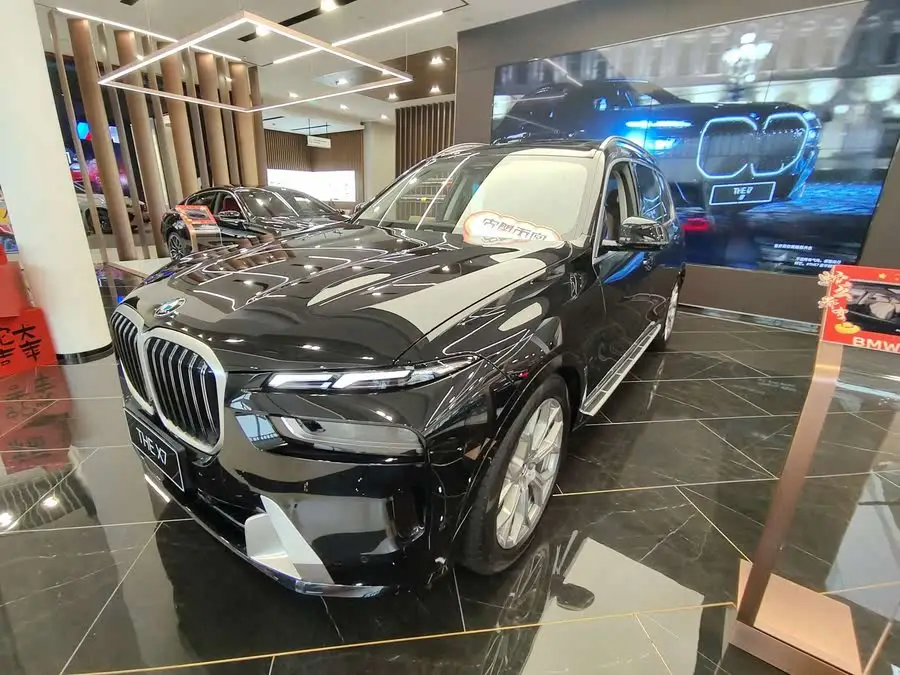 بي إم دبليو X7 2024 xDrive40i حزمة فاخرة رائدة
