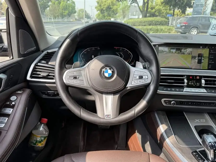 بي إم دبليو X5 2022 xDrive 30Li حزمة M الرياضية الفاخرة