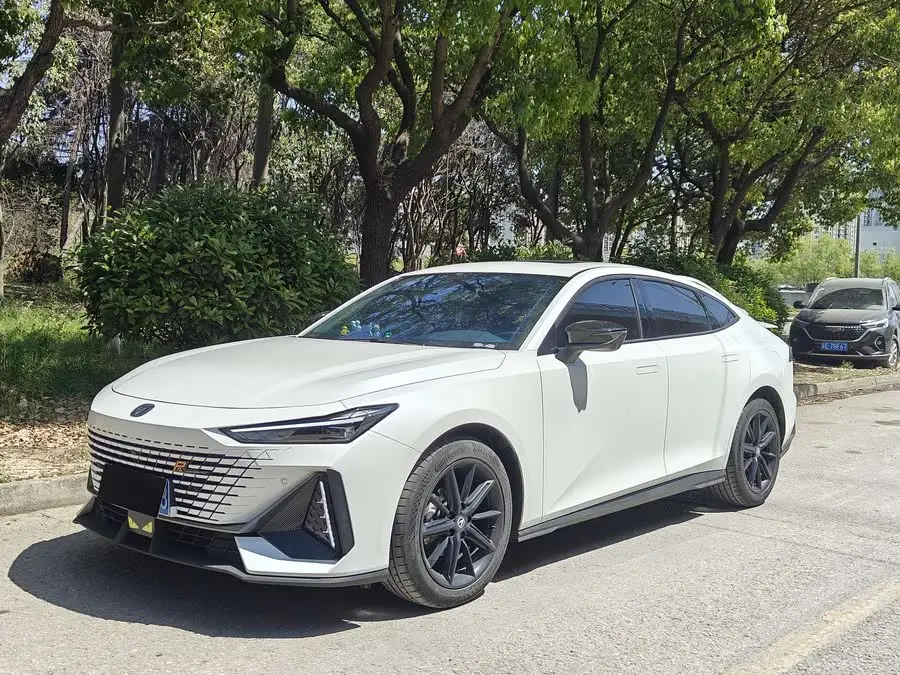 شانجان UNI-V 2022 1.5T الممتازة