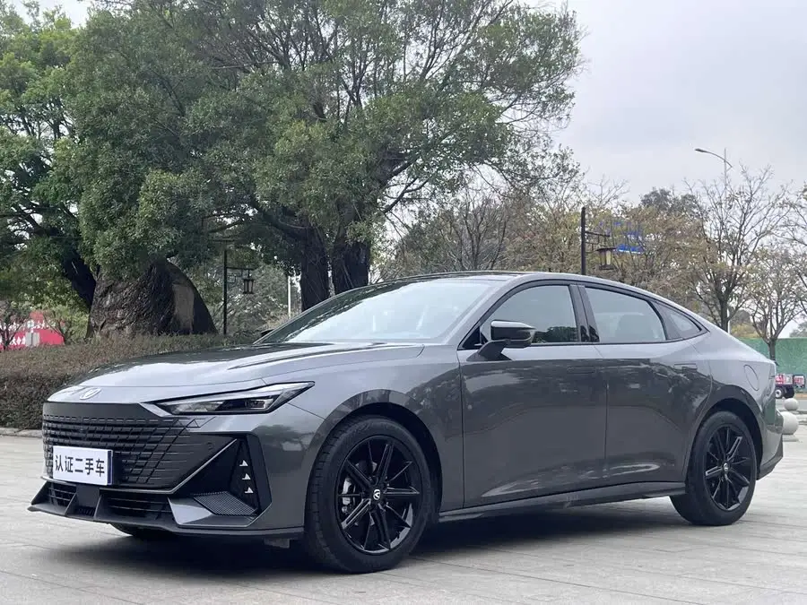 شانجان UNI-V 2024 1.5T النسخة عالية الطاقة