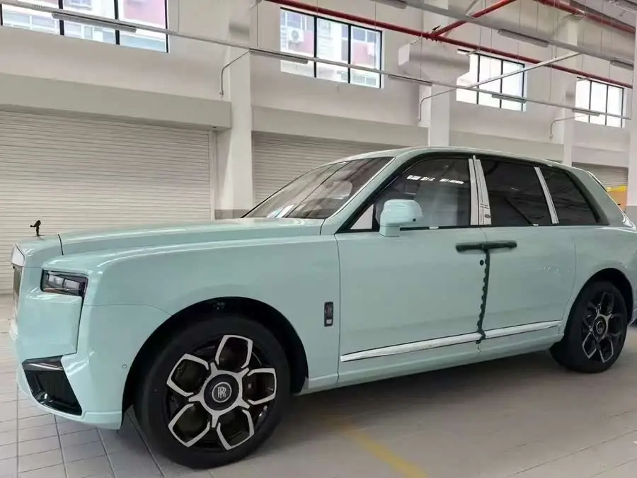 كولينان 2024 بلاك بادج