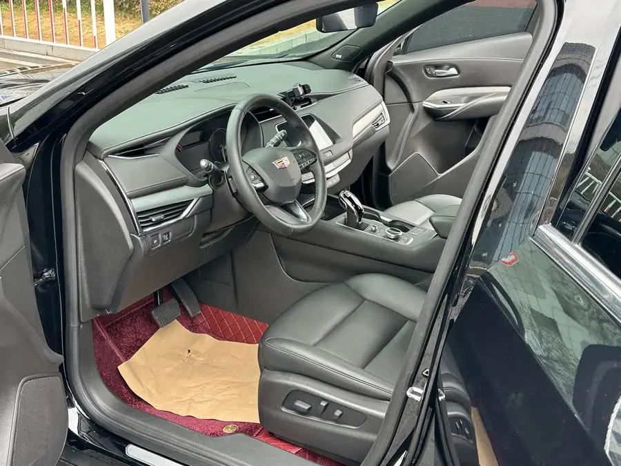 Cadillac XT4 2022 28T Luxury FWD