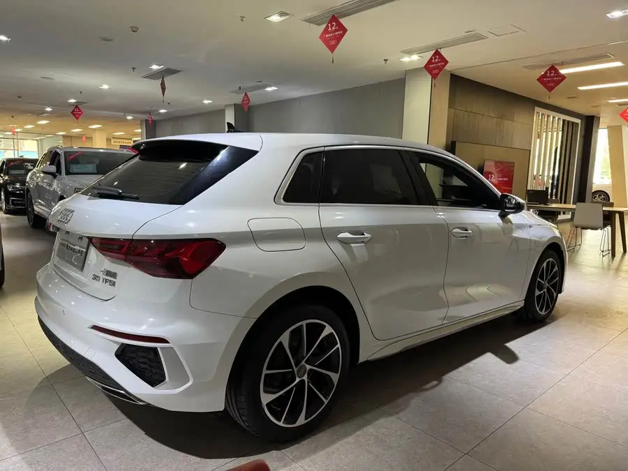 أودي A3 2022 سبورتباك 35 TFSI بروغريسيف