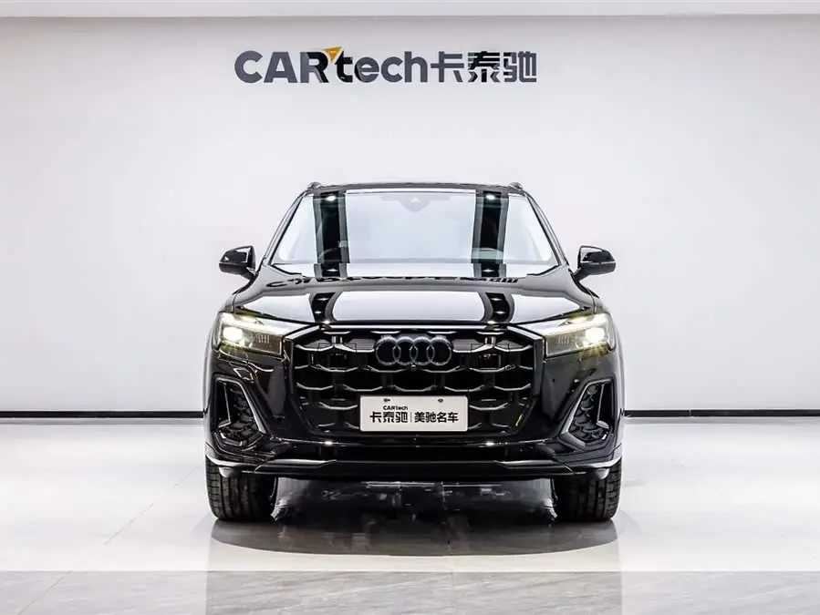Audi Q7 2025 45 TFSI quattro S line Black Warrior
