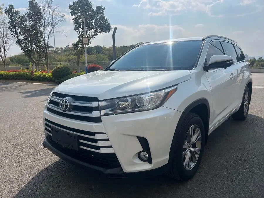 هايلاندر 2021 2.0T دفع رباعي نسخة النخبة 7 مقاعد