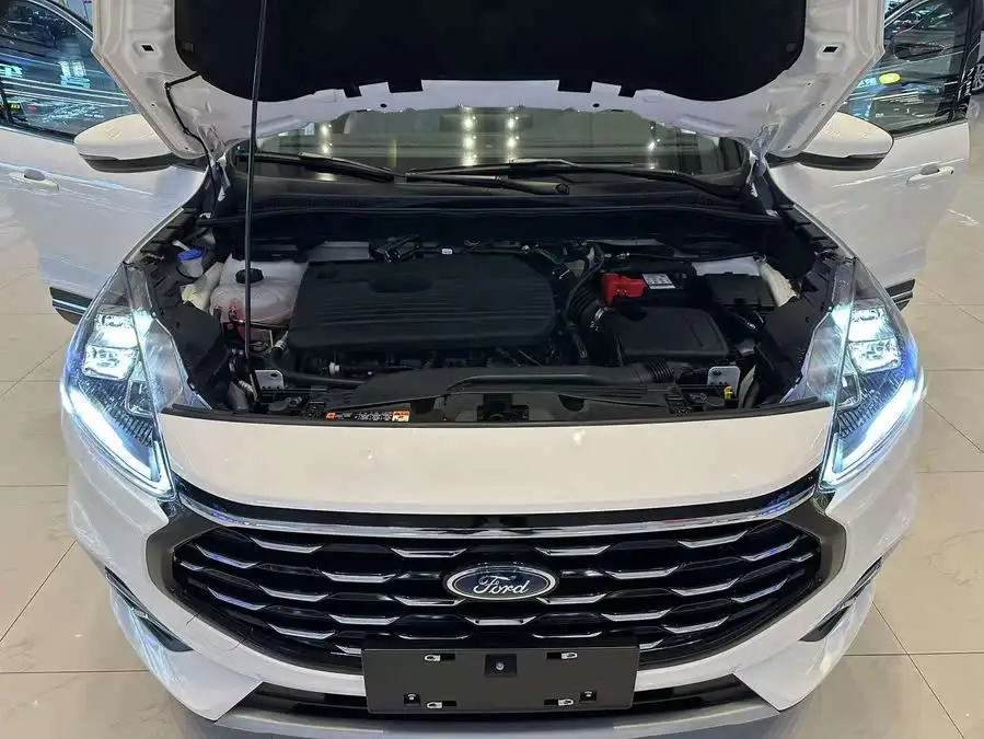 فورد إسكايب 2020 إيكوبوست 245 دفع أمامي إصدار يواشيانغ