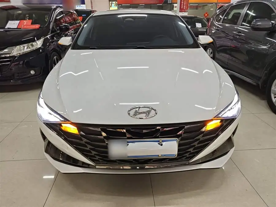 إيلانتر 2022 1.5 لتر CVT LUX النسخة المميزة