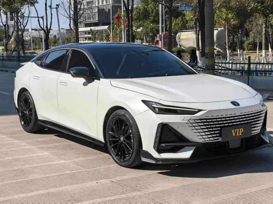 Changan UNI-V 2023 1.5T Sport Edition