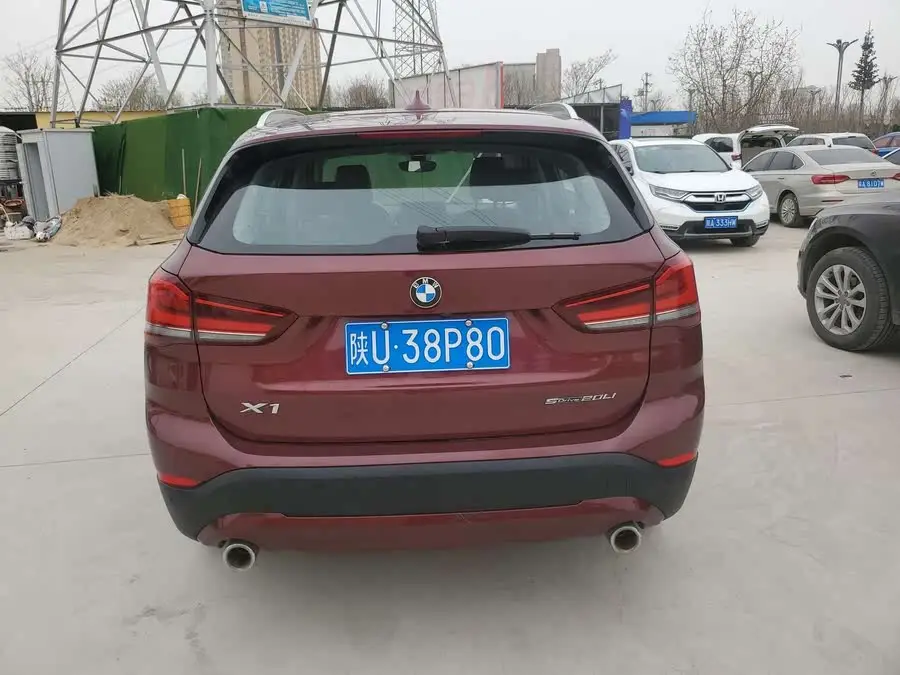 بي إم دبليو X1 2021 تحديث sDrive20Li طراز الموضة