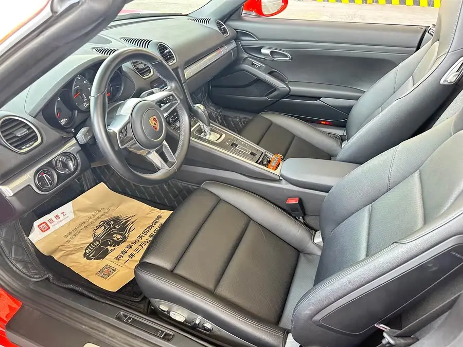 Porsche 718 2020 Model Boxster 2.0T