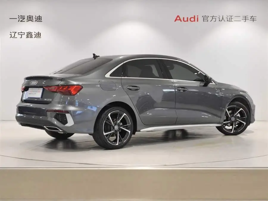 أودي A3 2021 A3L ليموزين 35 TFSI الرياضية التقدمية