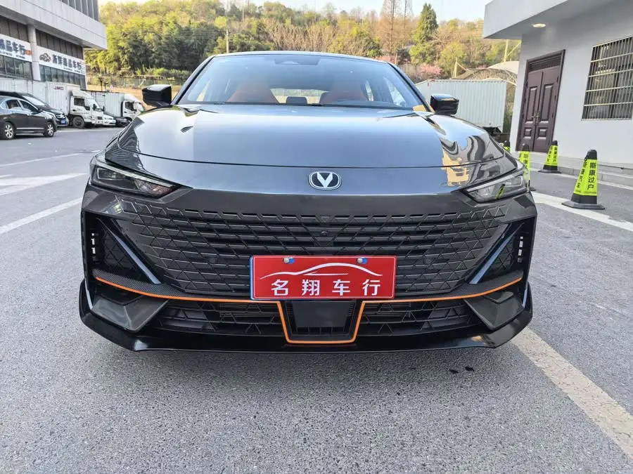 Changan UNI-V 2023 1.5T Sport Version