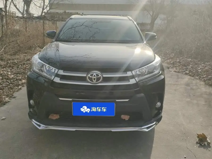 2021 هايلاندر 2.0T نسخة النخبة ذات الدفع الرباعي 7 مقاعد