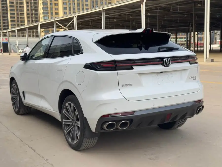 شانغهاي UNI-K 2021 2.0T دفع رباعي متميز