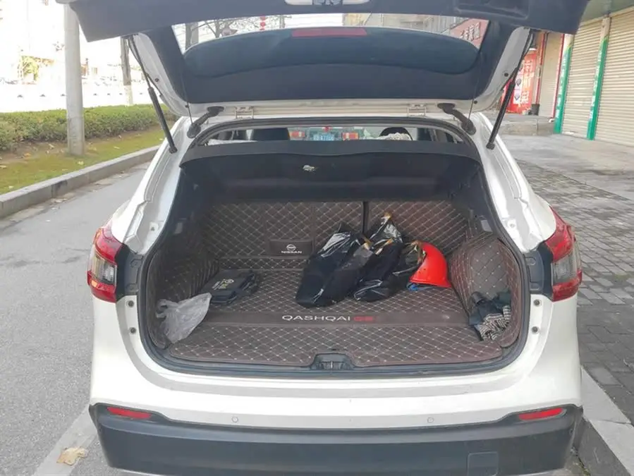 2021 نيسان قاشقاي 2.0 لتر CVT فئة فاخرة