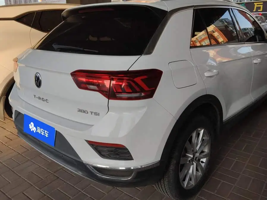 T-ROC 2021 موديل 280 TSI DSG دفع ثنائي إصدار النخبة الذكية المتصلة