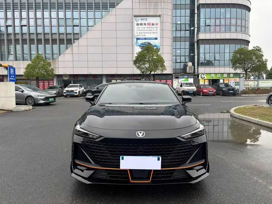 Changan UNI-V 2023 1.5T Sport Version