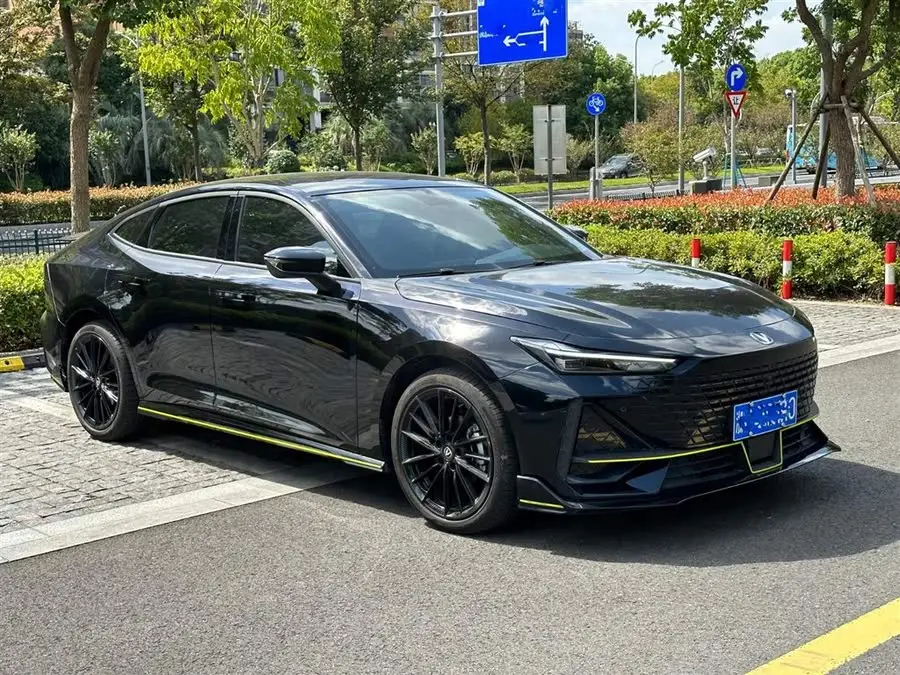 Changan UNI-V 2022 1.5T Sport Edition