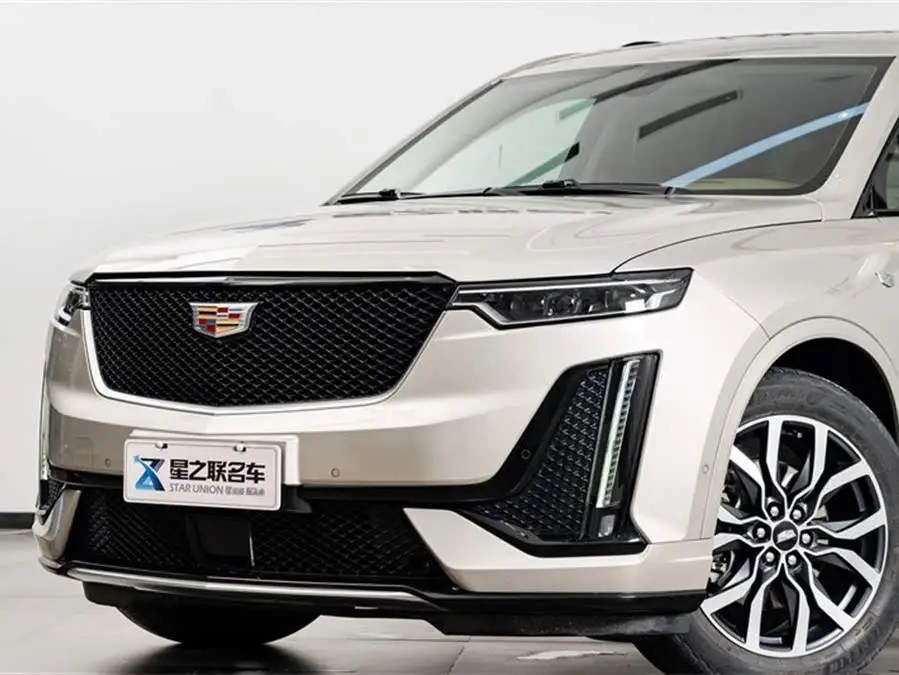 كاديلاك XT6 2021 2.0T ستة مقاعد دفع رباعي بلاتينيوم