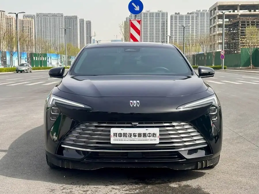 لا كروس 2023 28T الفئة الرائدة