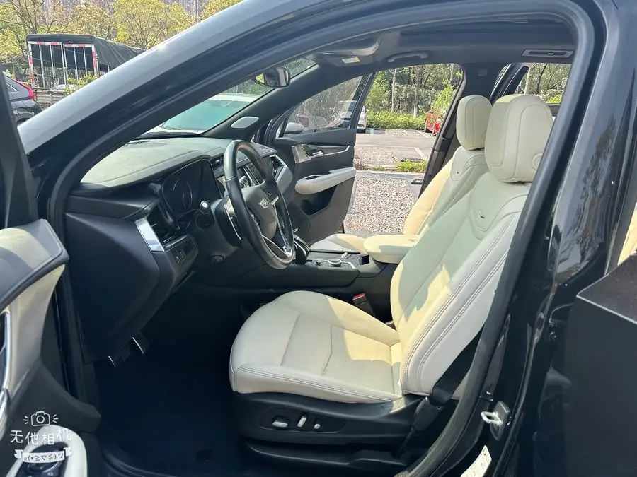 كاديلاك XT6 2020 طراز تجديد 28T ستة مقاعد دفع رباعي رياضي