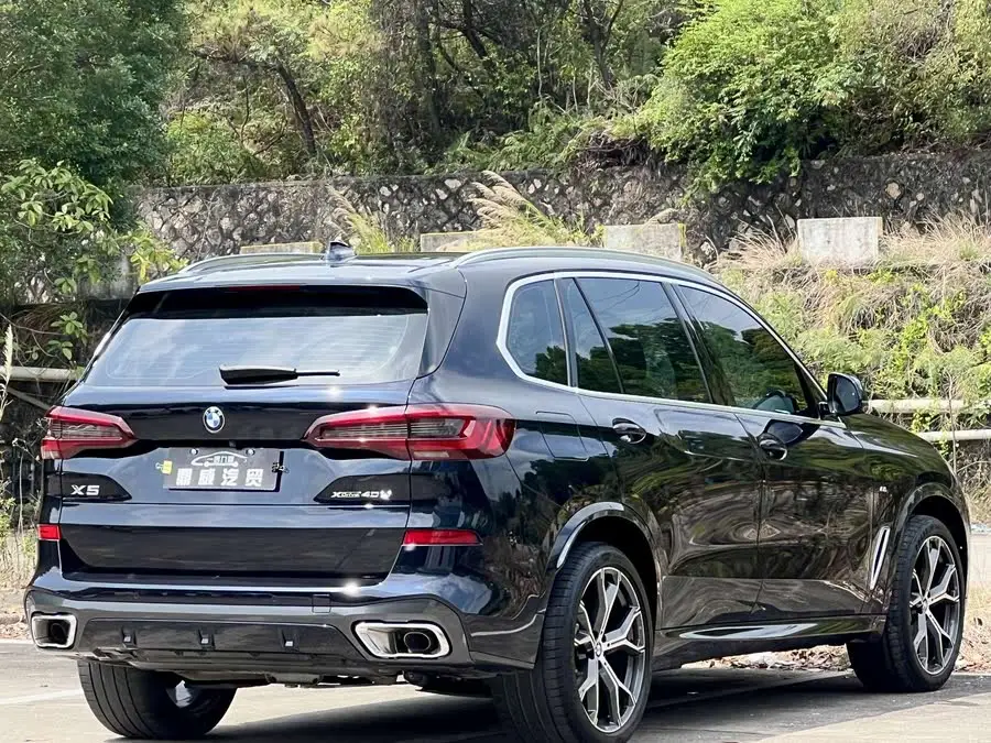 بي إم دبليو X5 2022 xDrive 40Li مجموعة M الرياضية